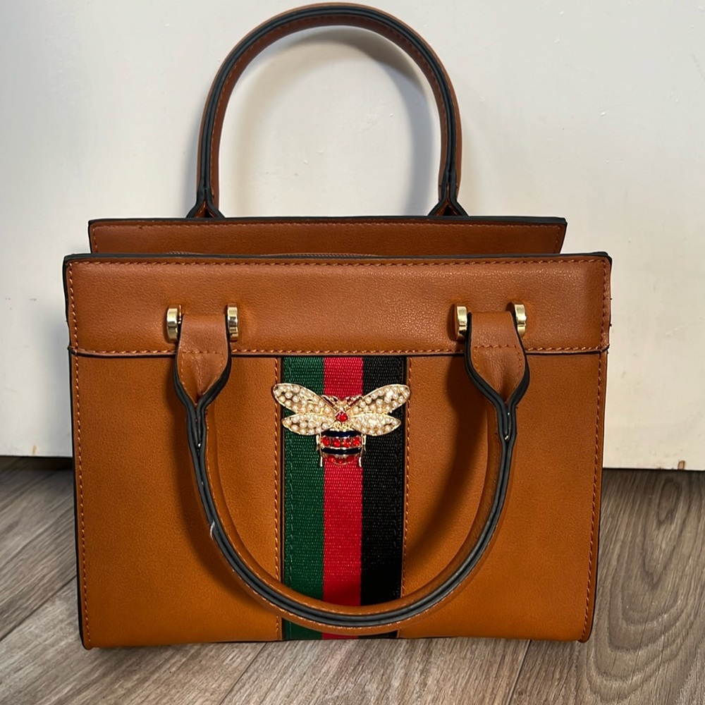 Leather crossbody bag